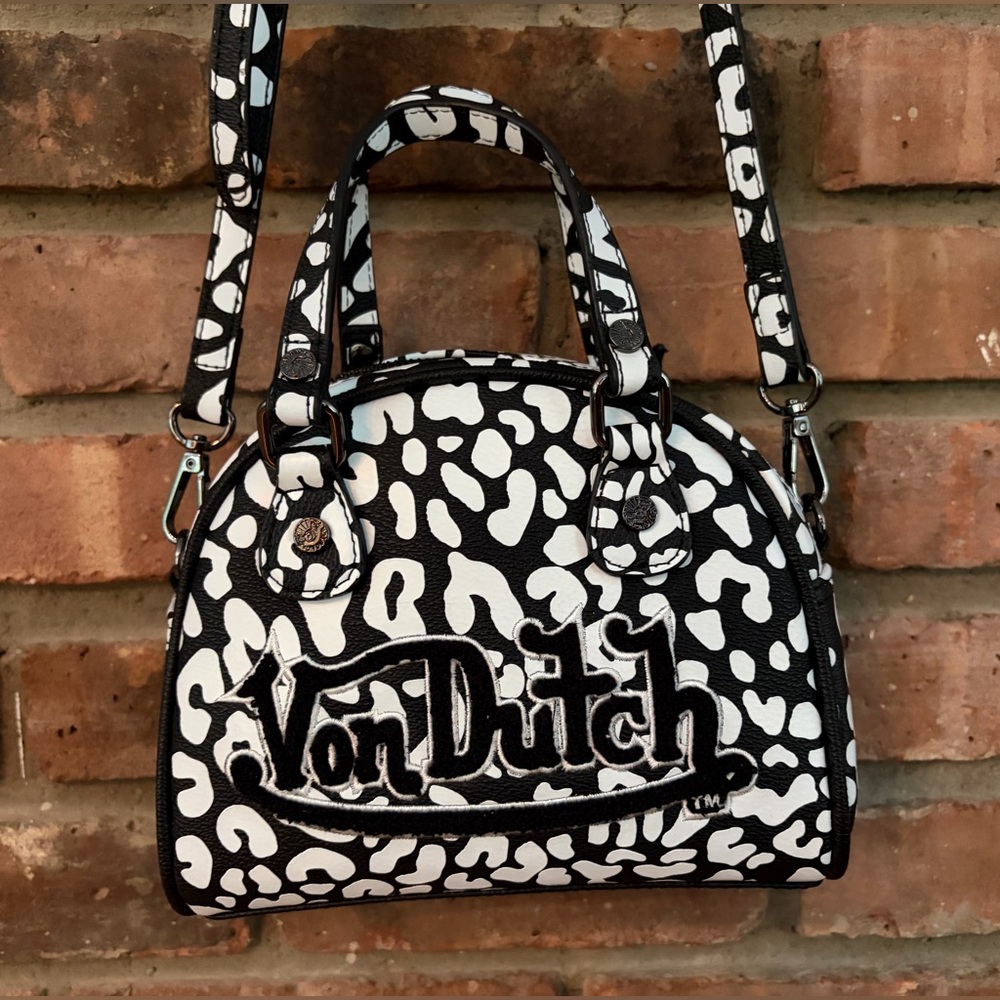 Von Dutch Black & White Leopard Logo Dome Satchel Bag - Picture 5 of 6
